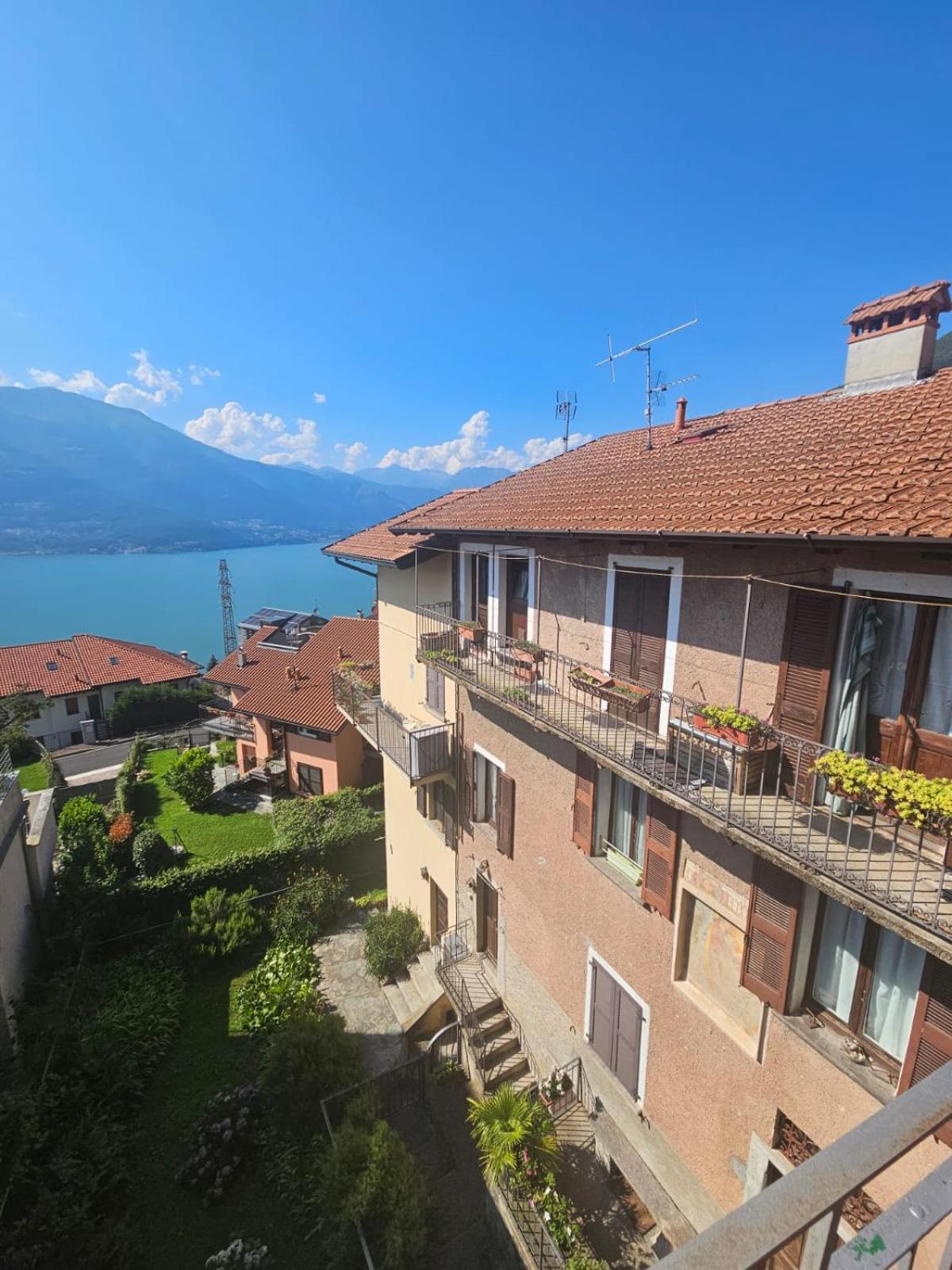 Casa Vacanze Dell'Artista On Como Lake Bellano Exterior foto